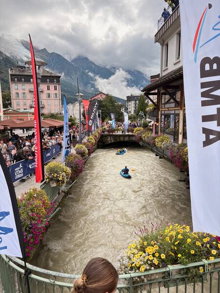 Watching people run towards the finish line next to this river like I did so many times in front of the screen was for free, though