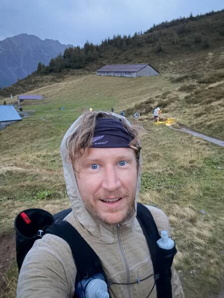 The last bit of light, some have already fished their headlamps out of the backpacks