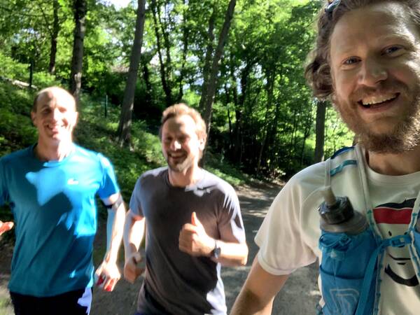 27 kilometer recovery run with a few hills and also Rasmus and Philippe