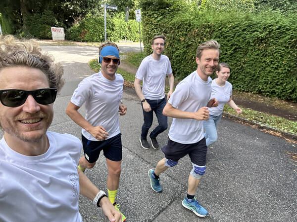 Philipp, wearing the blue bandana, was the only one to run the whole way with me: Kudos!